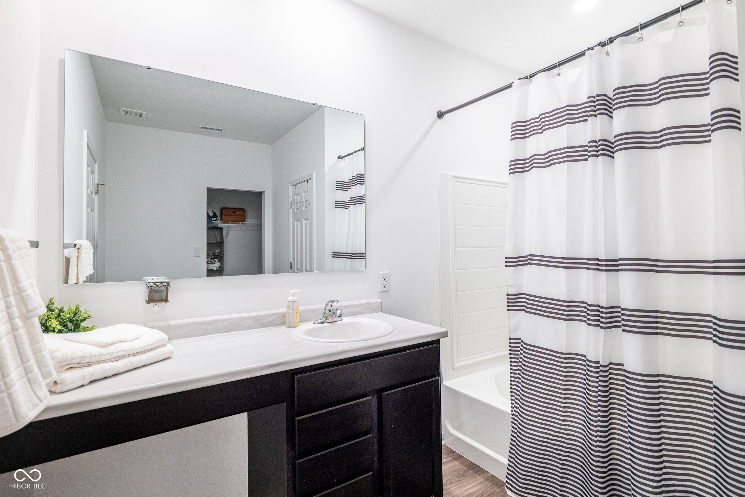 6926 Honeysuckle Way Pendleton, IN 46064 - Photo 18 of 28
