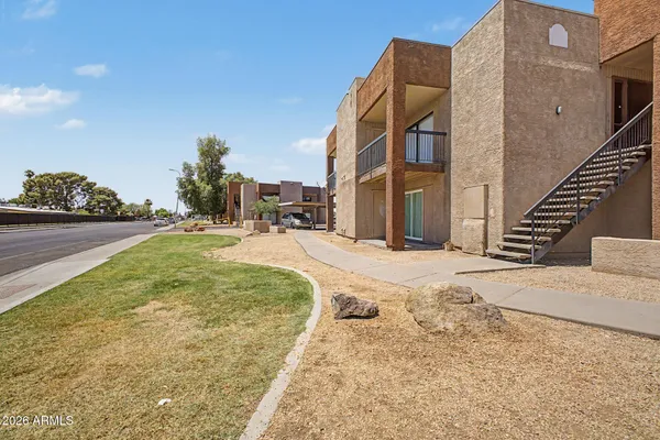$149,900 | 3810 North Maryvale Parkway, Unit 1063, Phoenix, AZ 85031