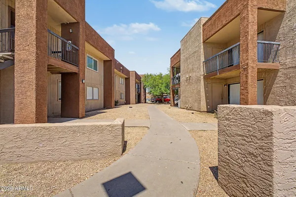 $149,900 | 3810 North Maryvale Parkway, Unit 1063, Phoenix, AZ 85031