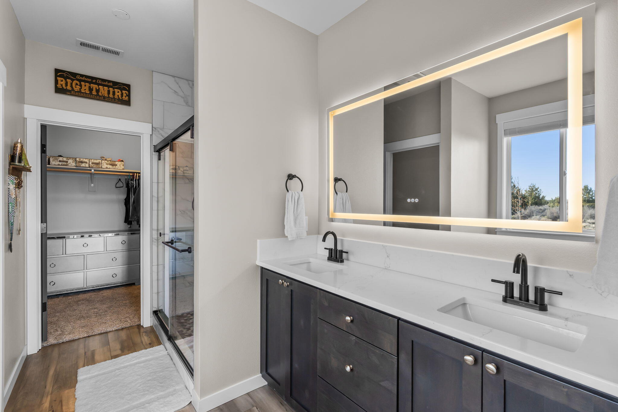 66380 Jericho Road Bend, OR 97703 - Photo 31 of 61 Primary ensuite