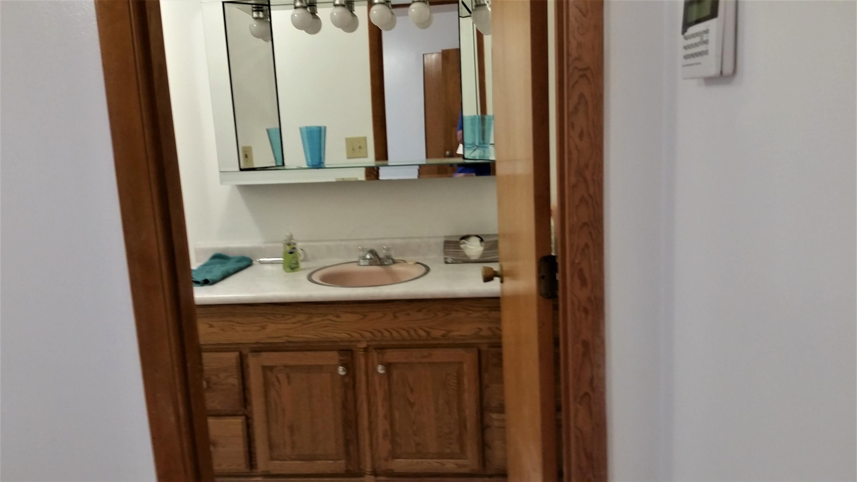 2511 Lindsay Road Columbus, OH 43207 - Photo 12 of 23