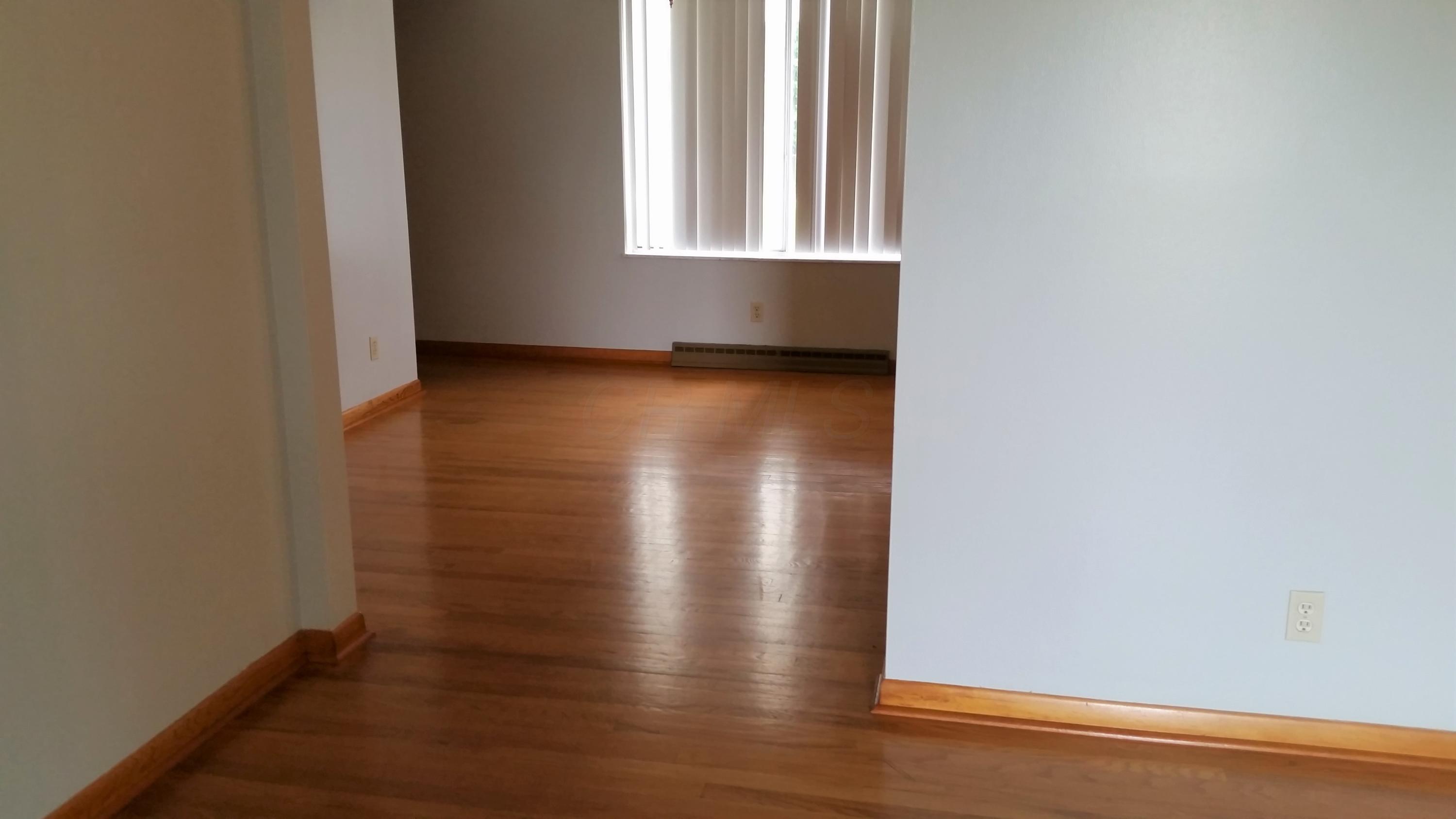 2511 Lindsay Road Columbus, OH 43207 - Photo 4 of 23