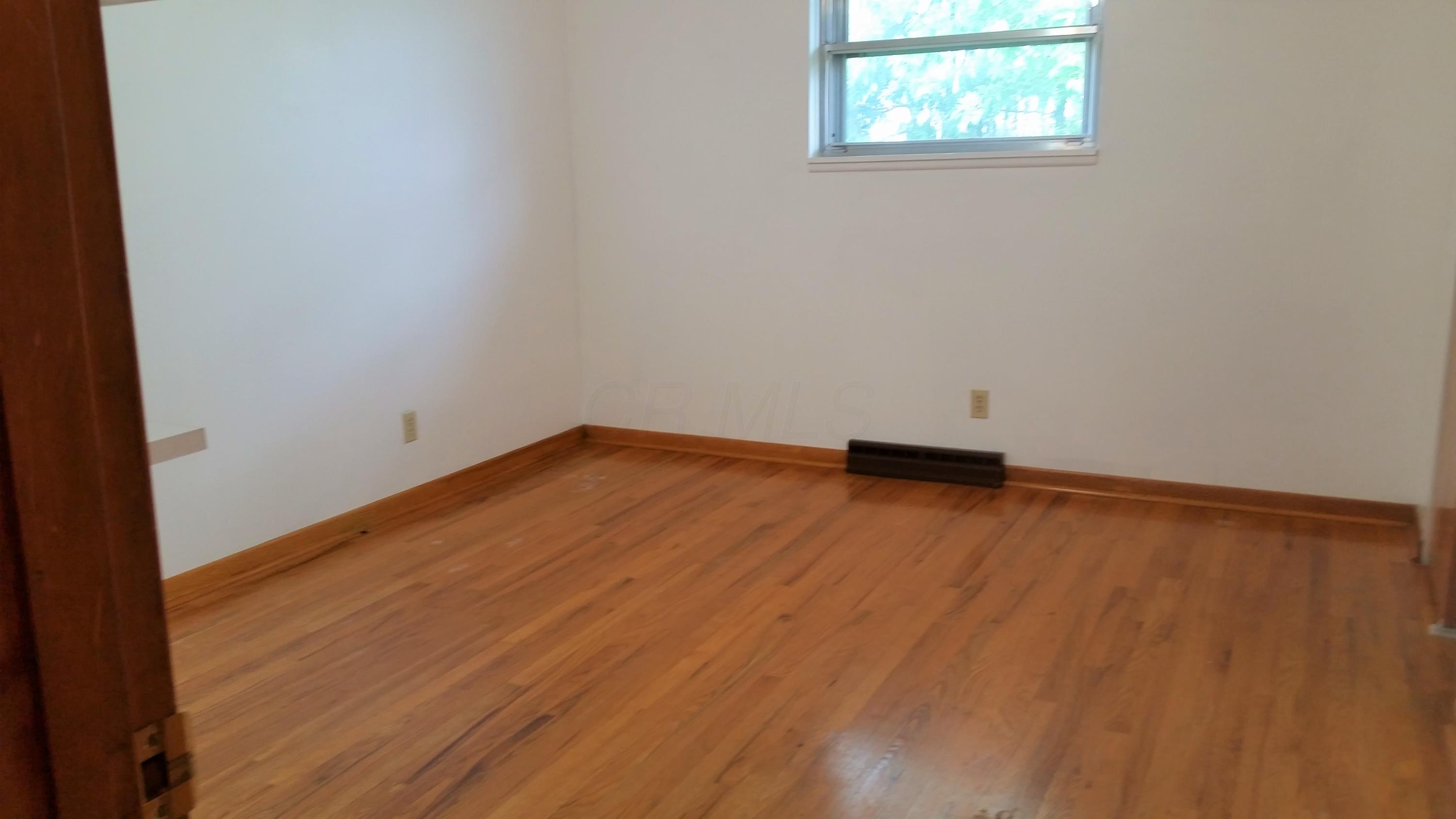 2511 Lindsay Road Columbus, OH 43207 - Photo 8 of 23