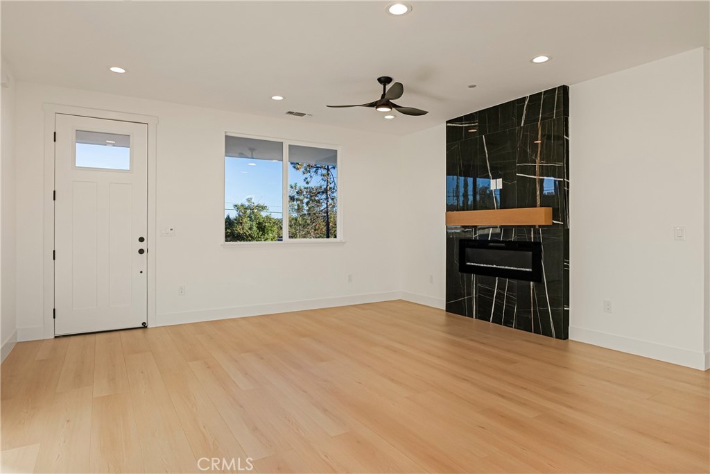 5369 Pentz Road Paradise, CA 95969 - Photo 16 of 42 a view of kitchen and utility room