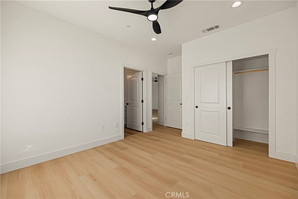5369 Pentz Road Paradise, CA 95969 - Photo 28 of 42 a view of a livingroom with a ceiling fan & entryway