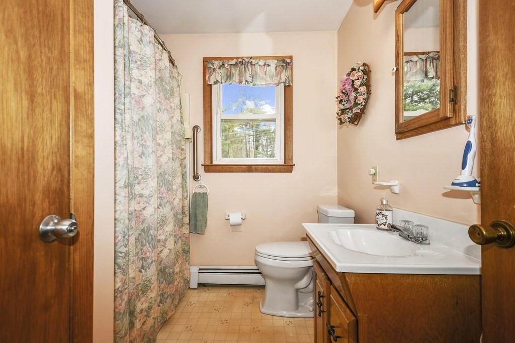 255 Richardson Road Fitchburg, MA 01420 - Photo 11 of 25 Gallery Image 11