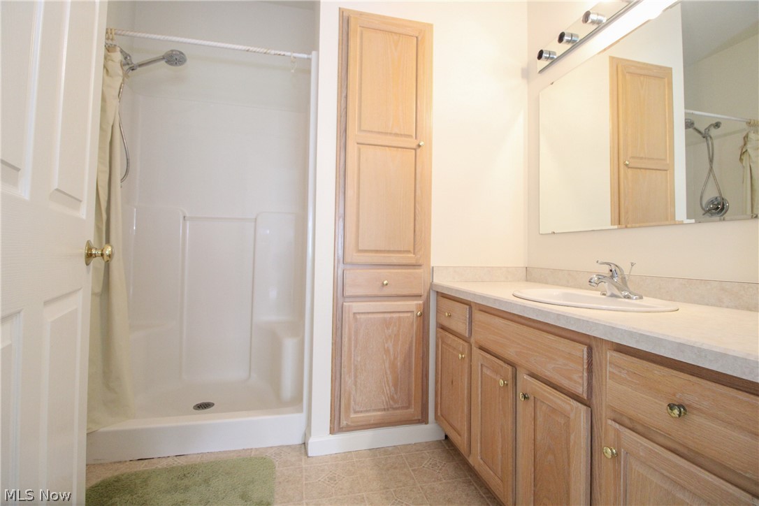 5645 Clingan Road, Unit 7B Struthers, OH 44471 - Photo 18 of 37