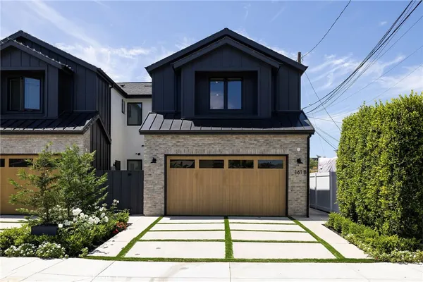 $2,499,000 | 161 Cecil Place, Unit B, Costa Mesa, CA 92627
