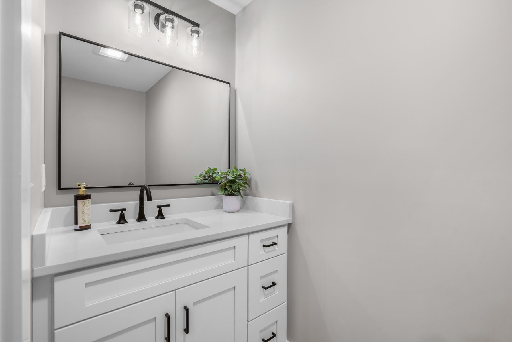 102 Jenness Road, Unit B Epping, NH 03042 - Photo 10 of 40 Gallery Image 10