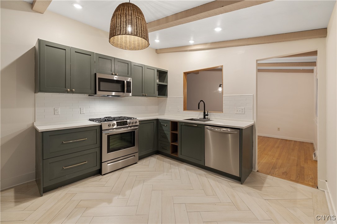 4622 Glencliffe Road Manlius, NY 13104 - Photo 3 of 50