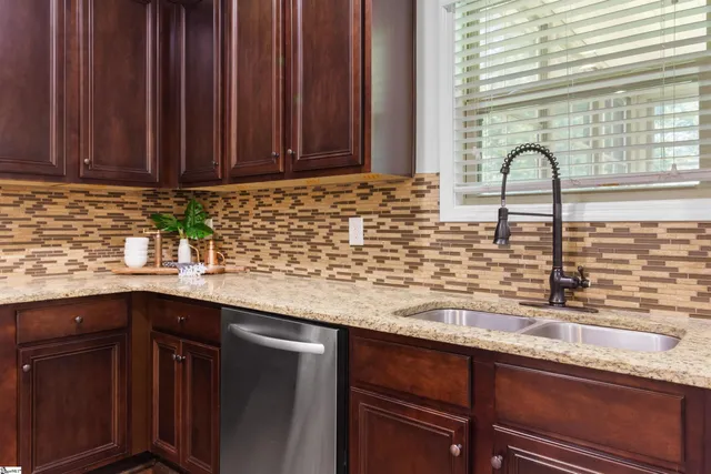 $800,000 | 239 Ivy Woods Court, Fountain Inn, SC 29644