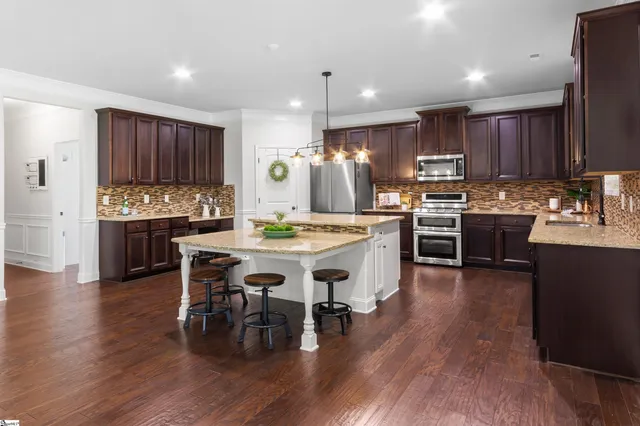 $800,000 | 239 Ivy Woods Court, Fountain Inn, SC 29644