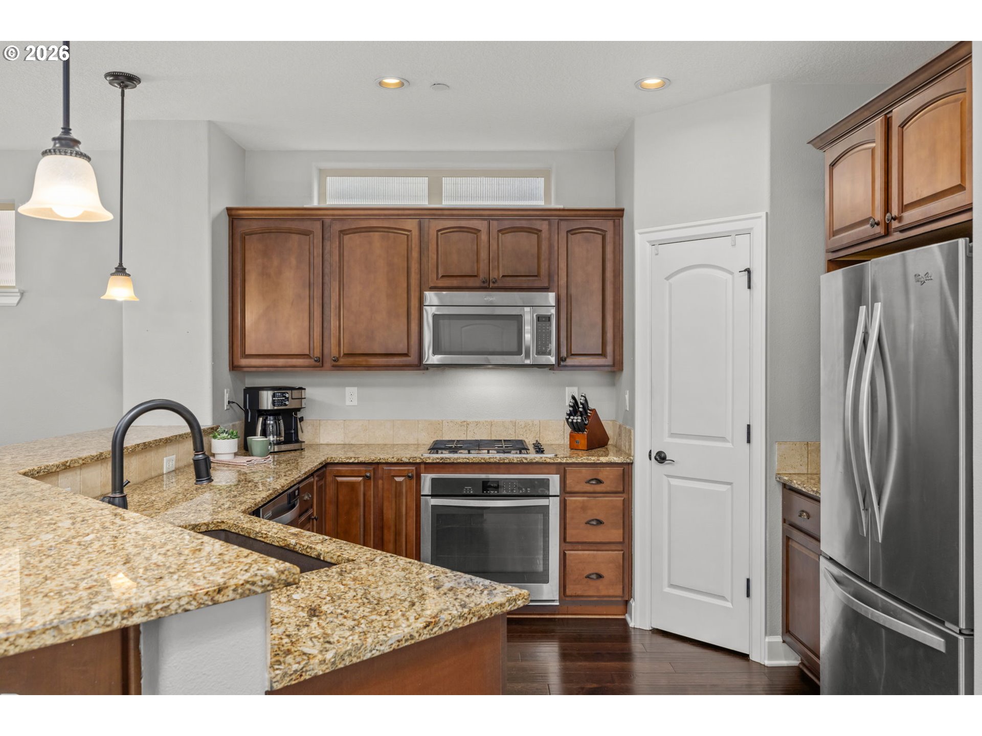 29374 Southwest Brown Road Wilsonville, OR 97070 - Photo 13 of 38 Kitchen