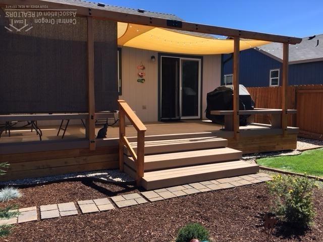 62637 Hawkview Road Bend, OR 97701 - Photo 4 of 19 a view of entryway with a front door