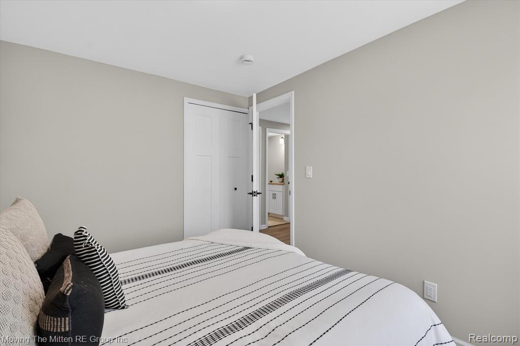 38061 Walnut Street Romulus, MI 48174 - Photo 28 of 68