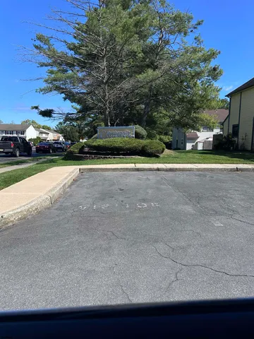 $2,300 | 39 Cambridge Townhouse Drive, Unit 39, Egg Harbor Township, NJ 08234