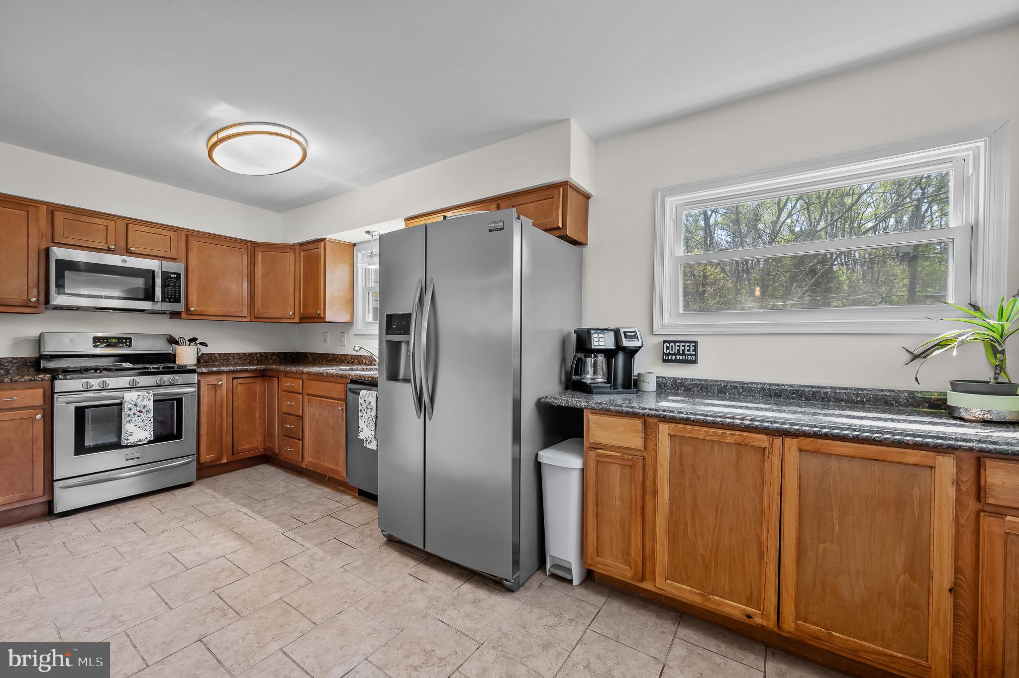 25 Anderson Road Newark, DE 19713 - Photo 12 of 24 Kitchen with Stainless Steel Appliances
