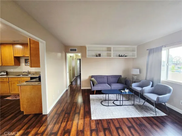 $569,000 | 955 Las Lomas Drive, Unit D, La Habra, CA 90631