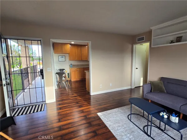 $569,000 | 955 Las Lomas Drive, Unit D, La Habra, CA 90631