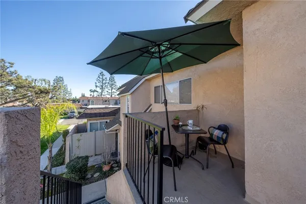 $569,000 | 955 Las Lomas Drive, Unit D, La Habra, CA 90631