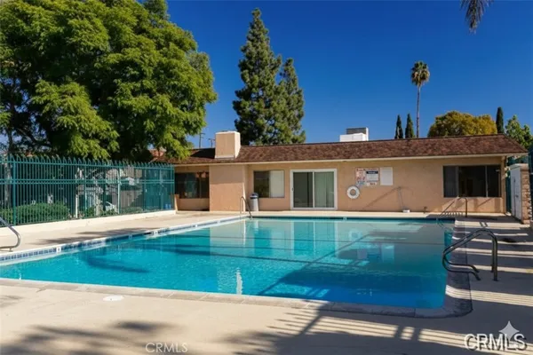 $569,000 | 955 Las Lomas Drive, Unit D, La Habra, CA 90631