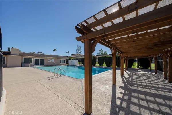 $569,000 | 955 Las Lomas Drive, Unit D, La Habra, CA 90631