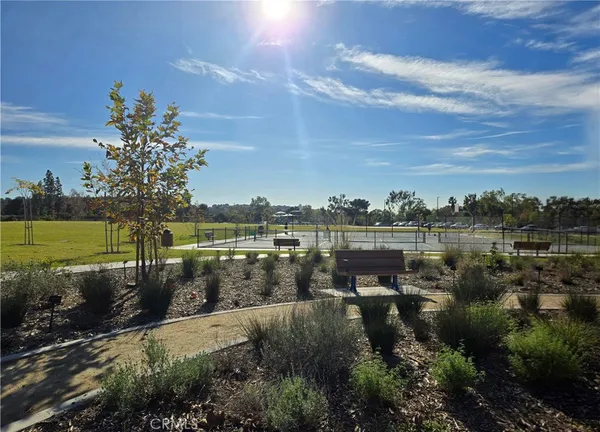 $569,000 | 955 Las Lomas Drive, Unit D, La Habra, CA 90631