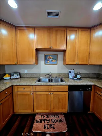 $569,000 | 955 Las Lomas Drive, Unit D, La Habra, CA 90631