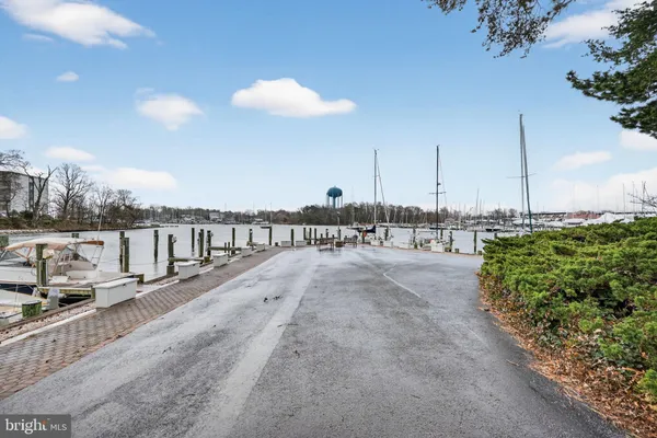 $315,000 | 796 Fairview Avenue, Unit 796F, Annapolis, MD 21403