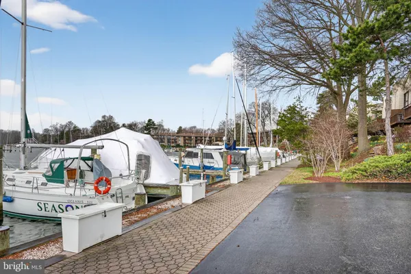 $315,000 | 796 Fairview Avenue, Unit 796F, Annapolis, MD 21403