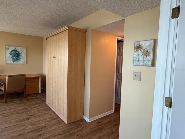 $520,000 | 5900 Shore Boulevard South, Unit 512, Gulfport, FL 33707