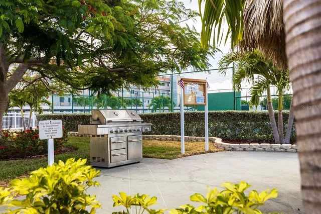 $520,000 | 5900 Shore Boulevard South, Unit 512, Gulfport, FL 33707