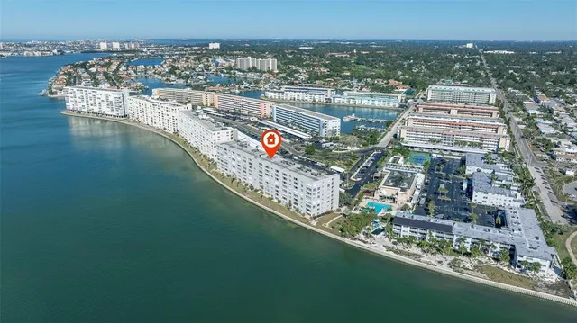$520,000 | 5900 Shore Boulevard South, Unit 512, Gulfport, FL 33707