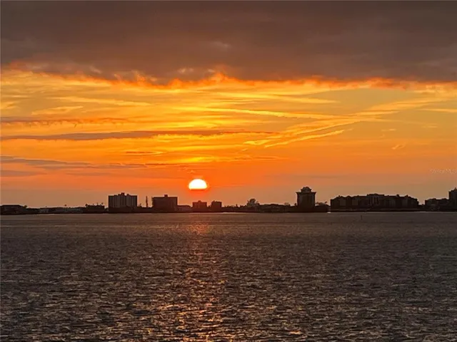 $520,000 | 5900 Shore Boulevard South, Unit 512, Gulfport, FL 33707