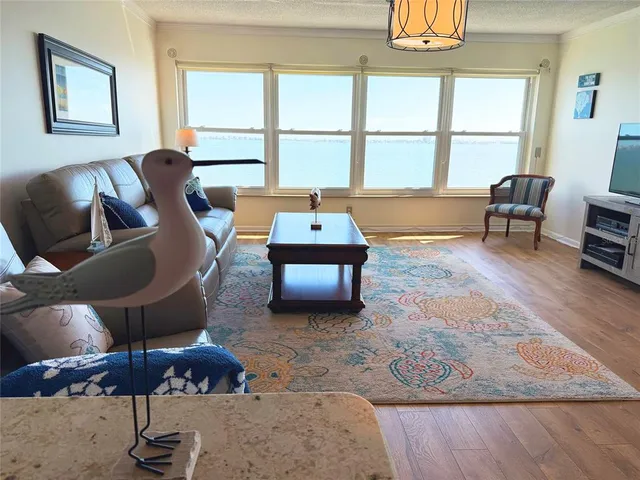 $520,000 | 5900 Shore Boulevard South, Unit 512, Gulfport, FL 33707