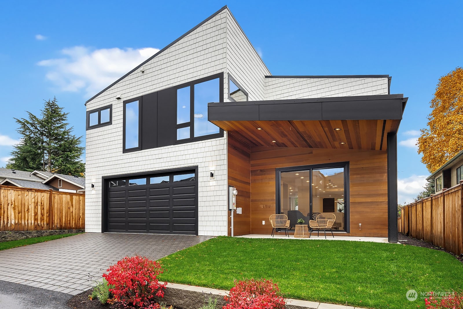 910 North 31st Street Renton, WA 98056 - Photo 32 of 32 a front view of a house with a yard
