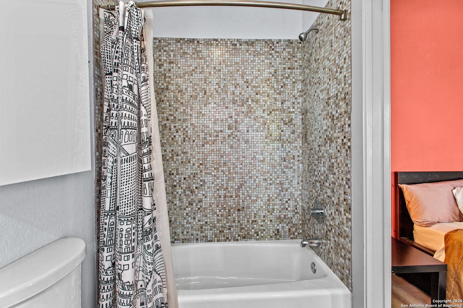 1280 Stoney Ridge Road Bulverde, TX 78163 - Photo 6 of 25 a bathroom with a bathtub and shower