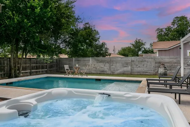 $875,000 | 915 Bell Street, Fredericksburg, TX 78624