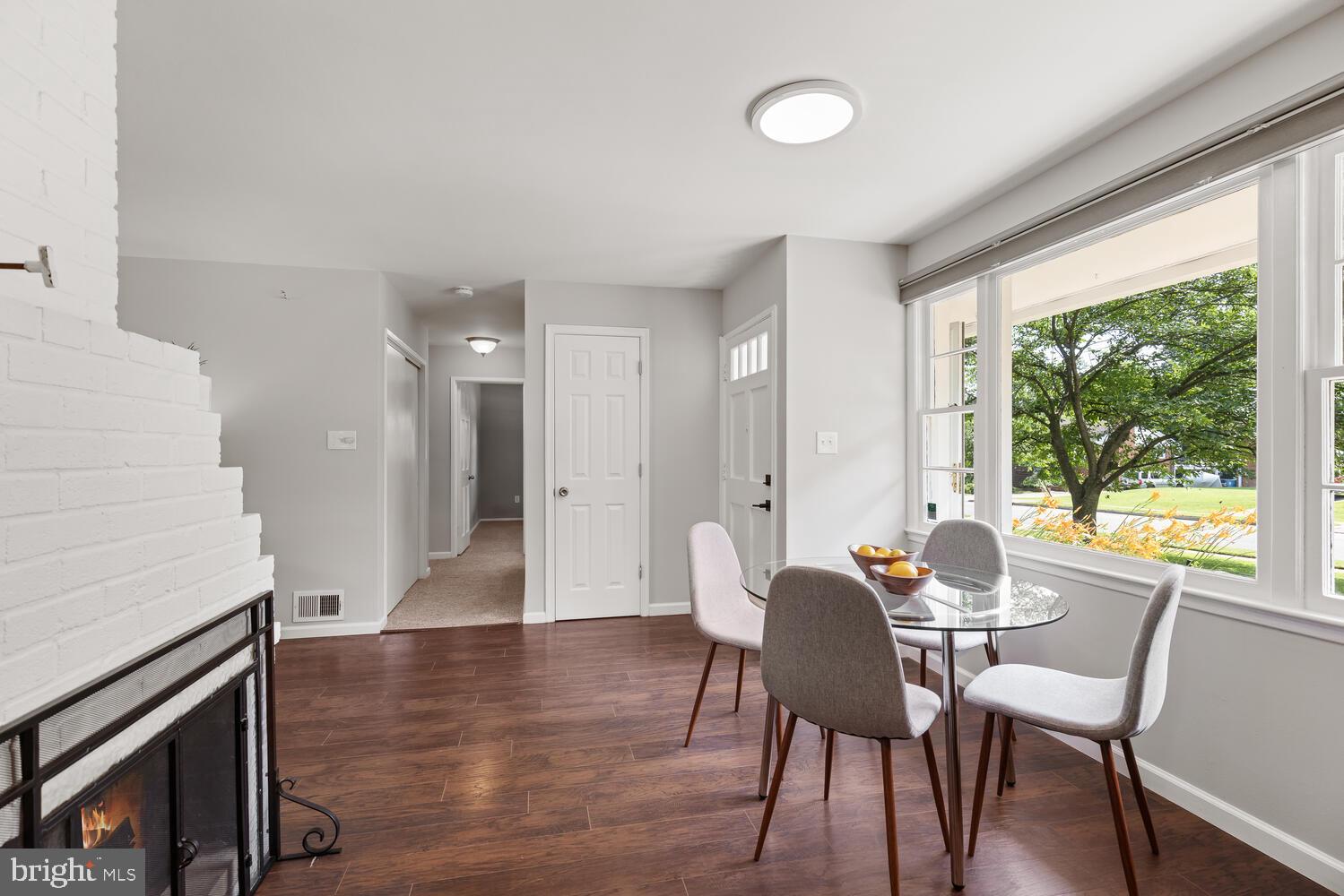 5333 Ravensworth Road Springfield, VA 22151 - Photo 13 of 38 Sunny eat-in kitchen w stainless steel appliances!
