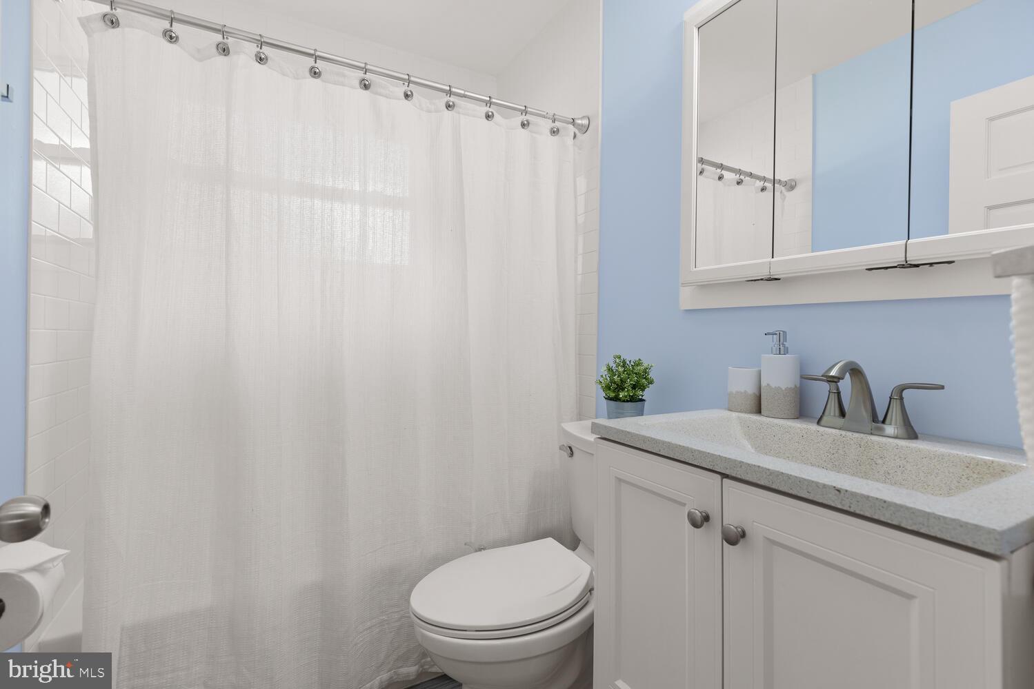 5333 Ravensworth Road Springfield, VA 22151 - Photo 31 of 38 Sizable Full Bath