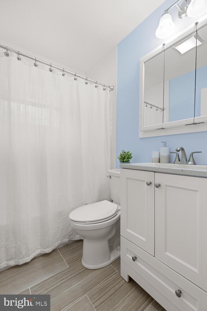 5333 Ravensworth Road Springfield, VA 22151 - Photo 32 of 38 Sizable Full Bath