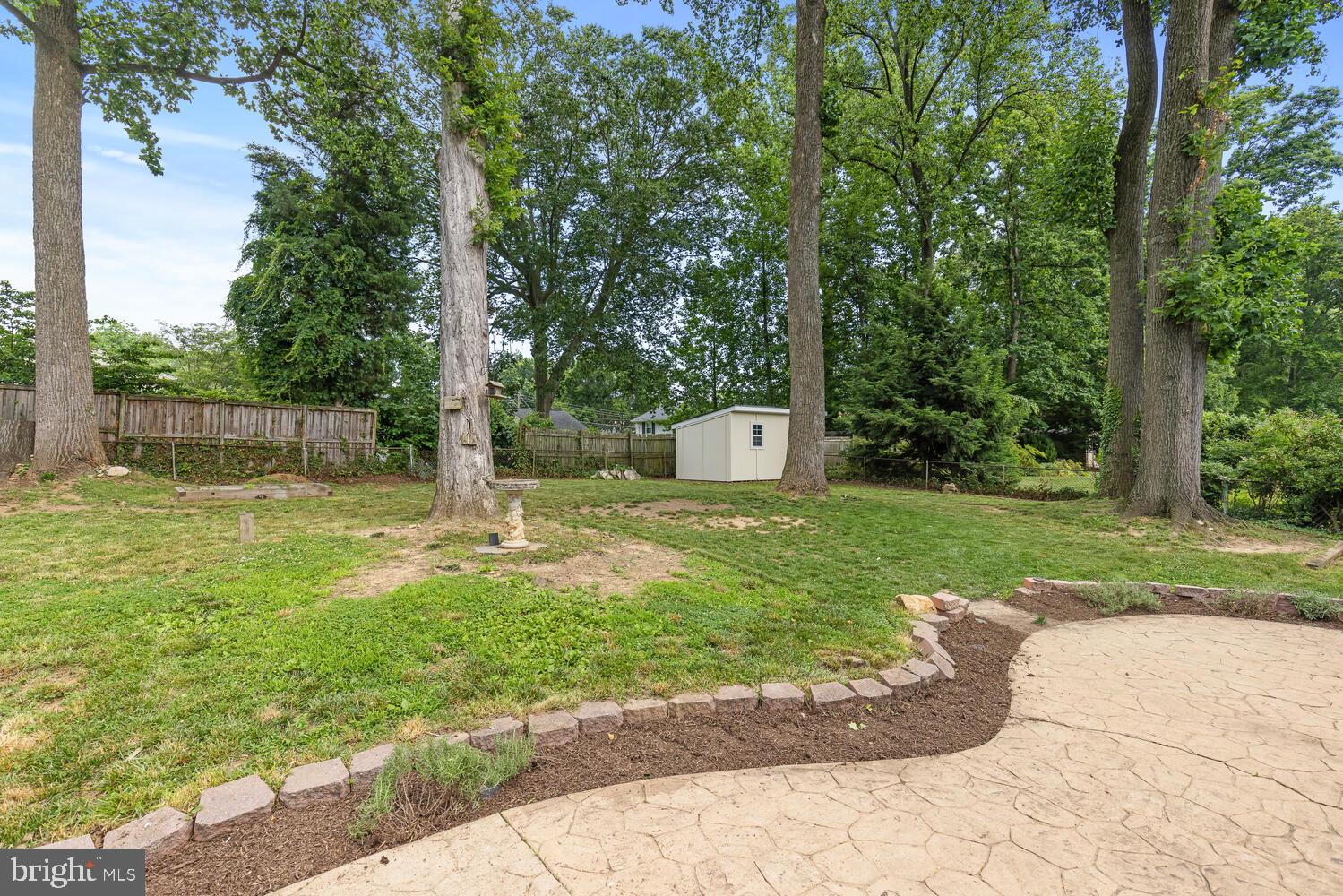 5333 Ravensworth Road Springfield, VA 22151 - Photo 7 of 38 Spacious, fenced backyard