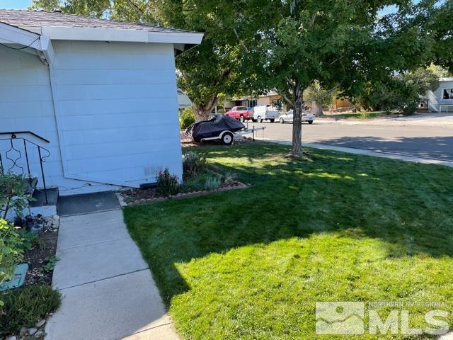 1650 Auburn Way Reno, NV 89502 - Photo 15 of 21 a view of a backyard with plants