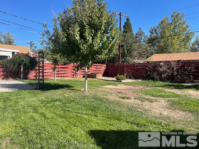 1650 Auburn Way Reno, NV 89502 - Photo 21 of 21 a view of backyard with green space