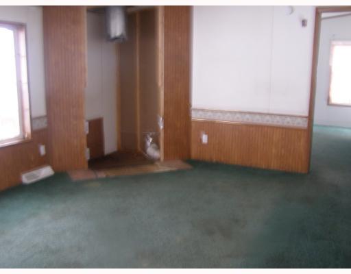 174 Brick Road Dunbar, PA 15431 - Photo 3 of 11 Living Room. Fire Place is missing