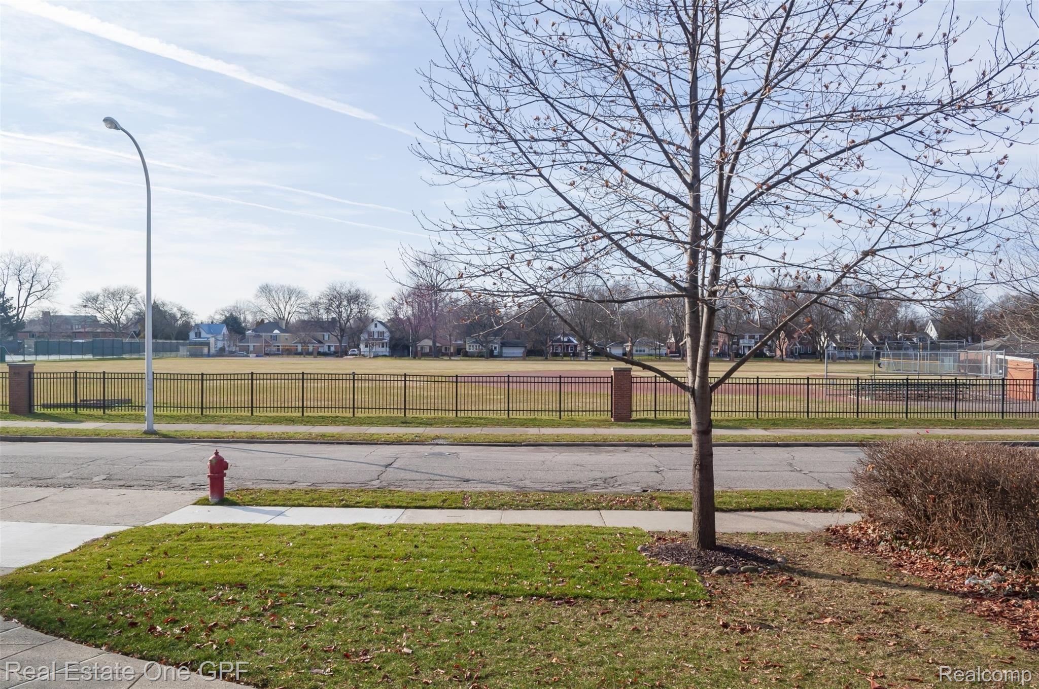 738 Neff Road Grosse Pointe, MI 48230 - Photo 22 of 25 37 738 Neff, GP City, Th 1-2-20, Oneill, Donna.JPG