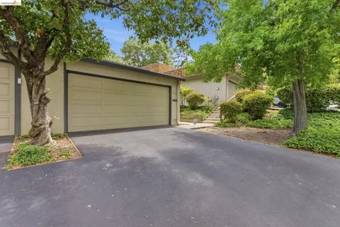 $650,000 | 1833 Holland Drive, Walnut Creek, CA 94597
