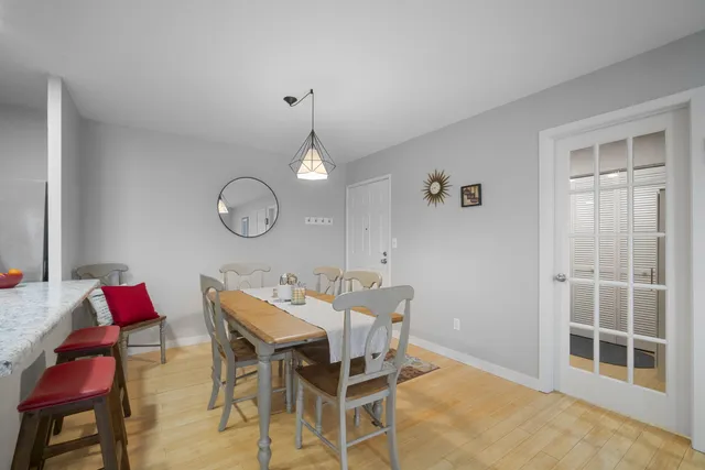 $198,000 | 612 Laurel Lake Road, Unit 8, Thiensville, WI 53092