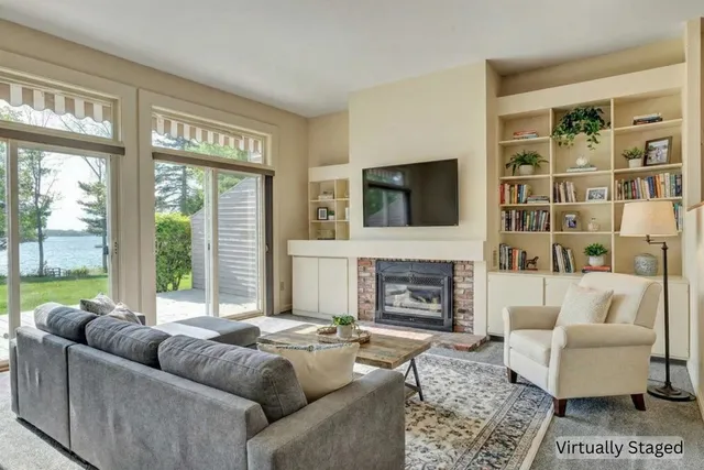 $899,900 | 102 South Beach Road, South Burlington, VT 05403