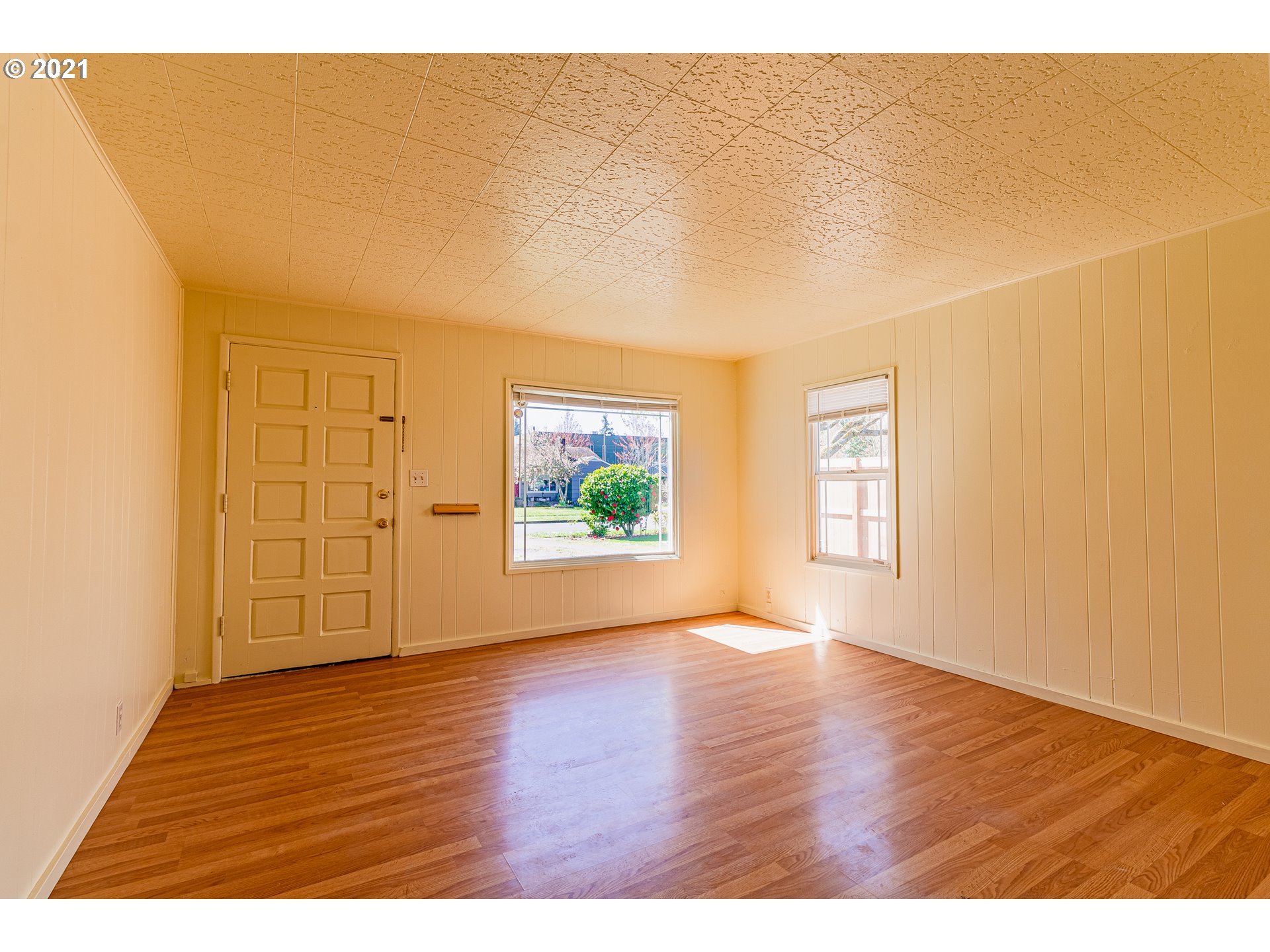 1148 L Street Springfield, OR 97477 - Photo 5 of 23
